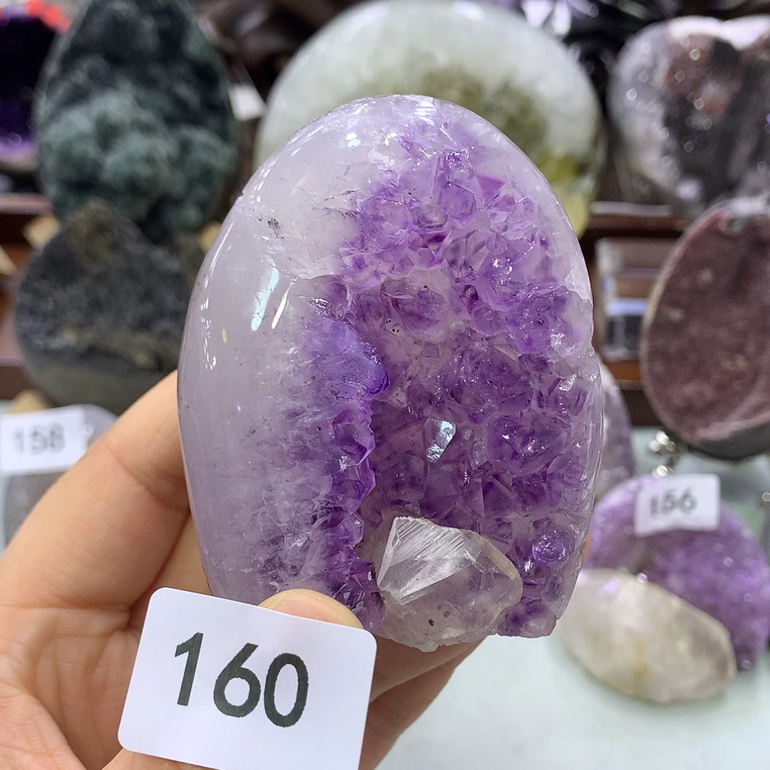 紫晶未镶嵌大型摆件（非配饰）