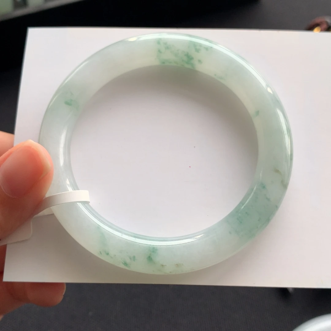 翡翠未镶嵌手镯翡翠