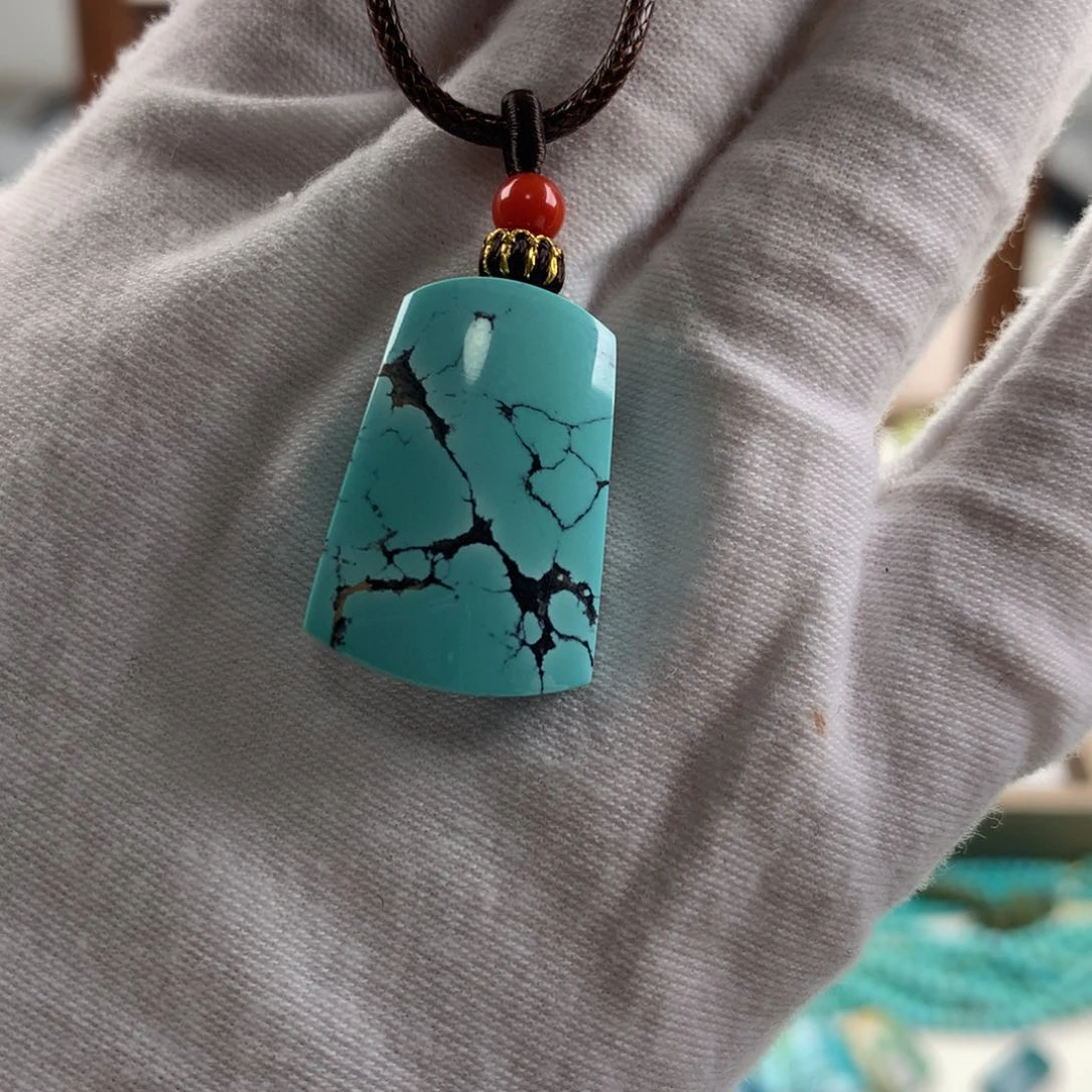 绿松石配饰未镶嵌