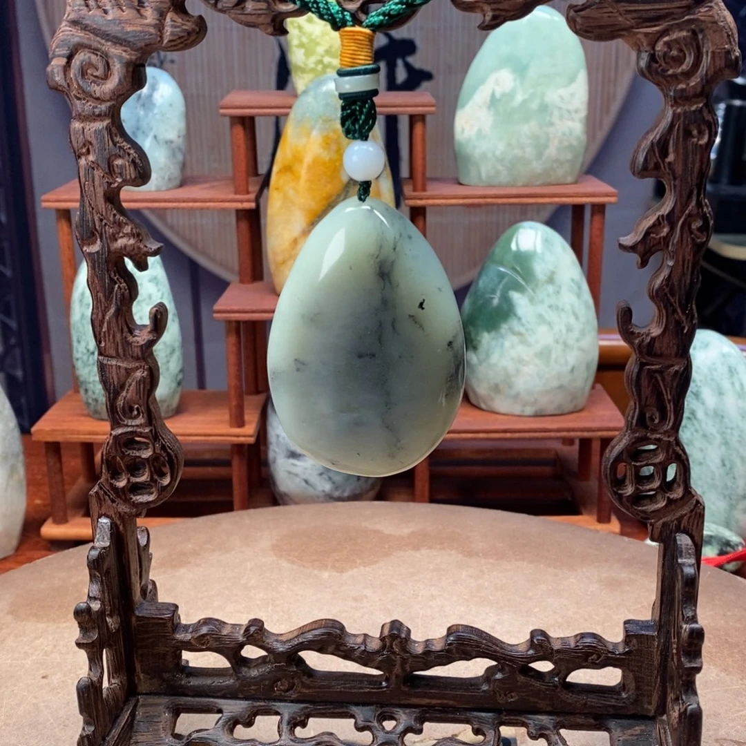 马****岫玉未镶嵌珠宝奇石