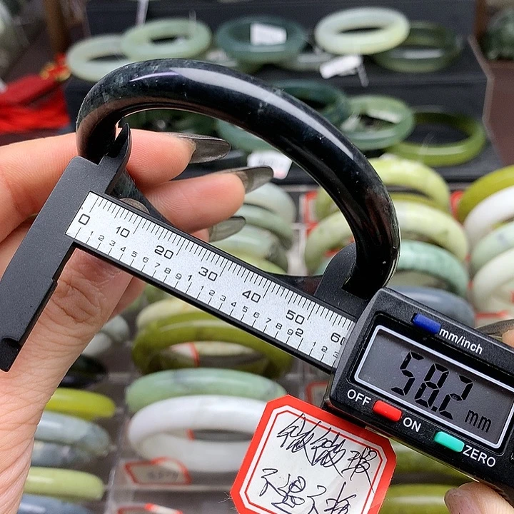 蛇纹石玉手镯未镶嵌339