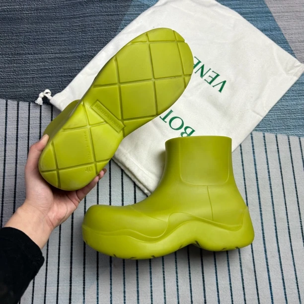 99新 BOTTEGA VENETA/葆蝶家 BV青提色短靴四〇码