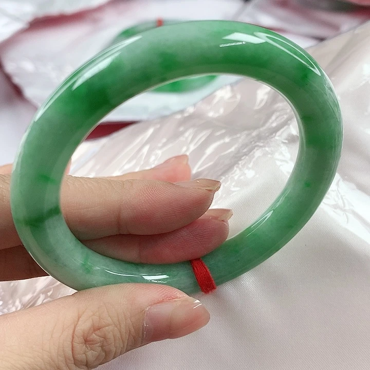 未镶嵌手镯翡翠，506