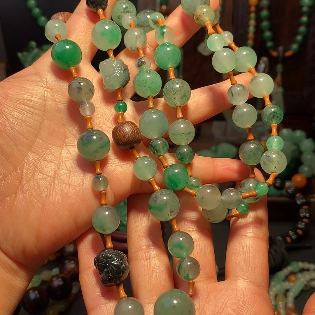 z***s石英质玉（非洲翠）未镶嵌串