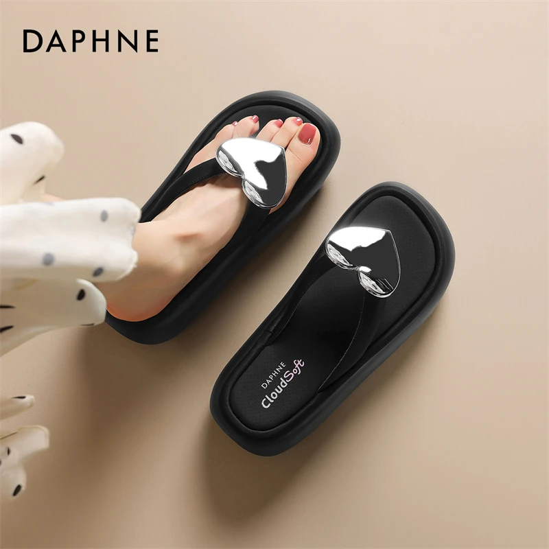 达芙妮厚底防滑人字拖女2025夏季外穿海边沙滩鞋软平底夹趾凉拖鞋