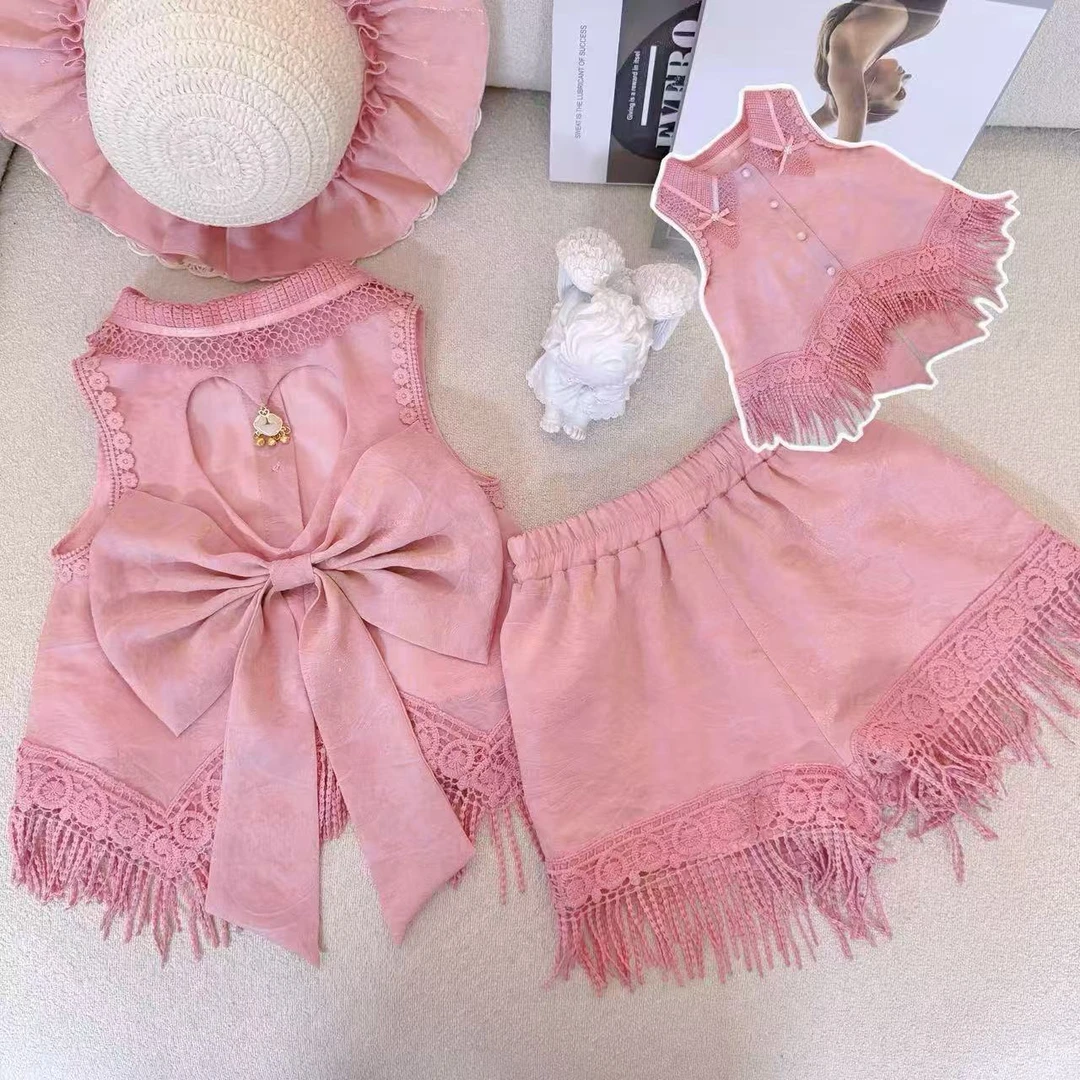 女童蝴蝶结无袖短裤套装夏季2025新款甜美刺绣镂空背心度假风洋气