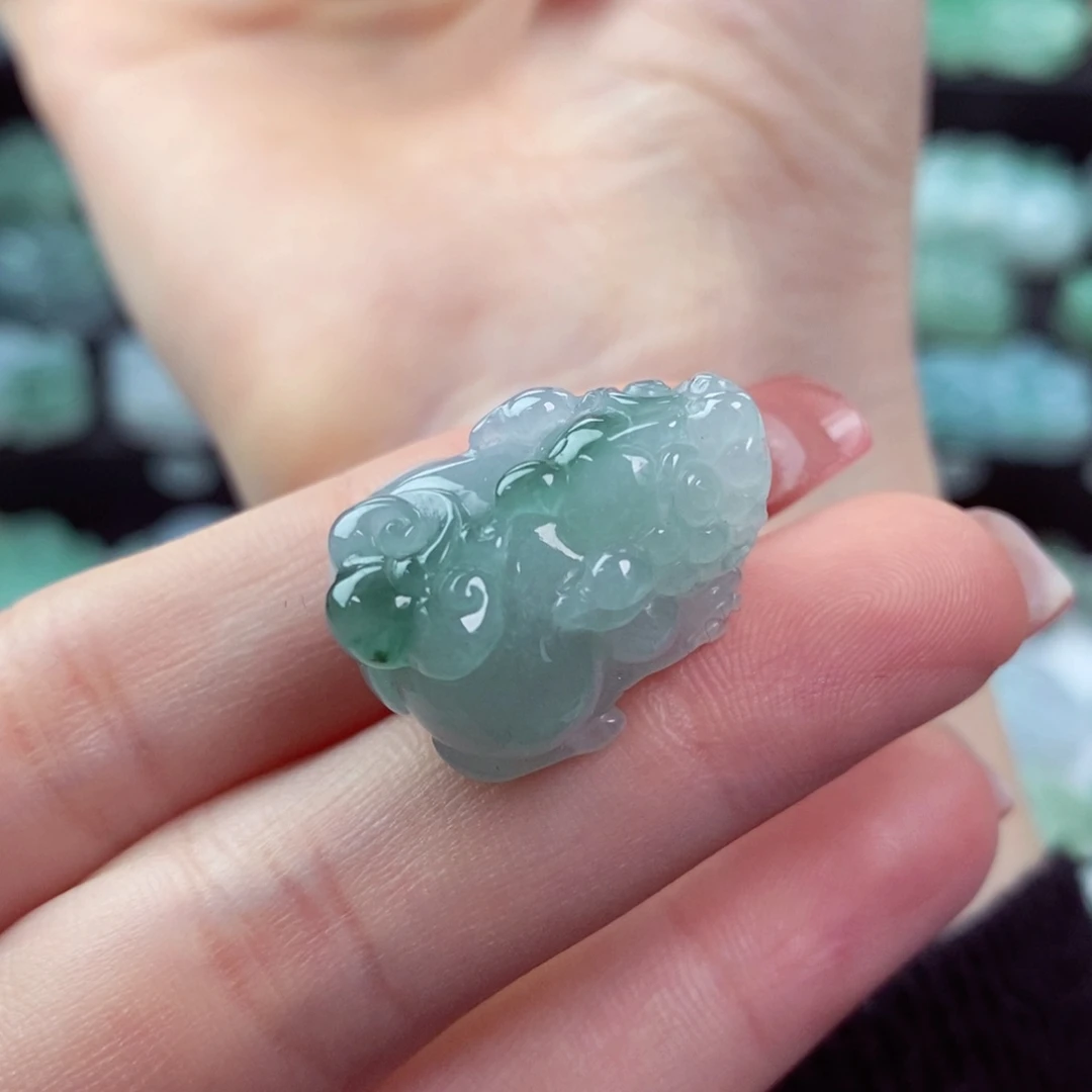 翡翠颈饰未镶嵌天然