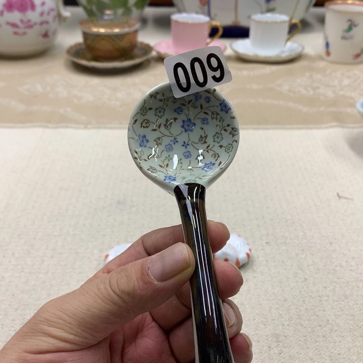 瓷片E****.这份报告指的是