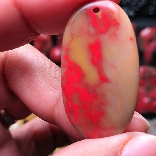 昌化石昌化鸡血石吊坠