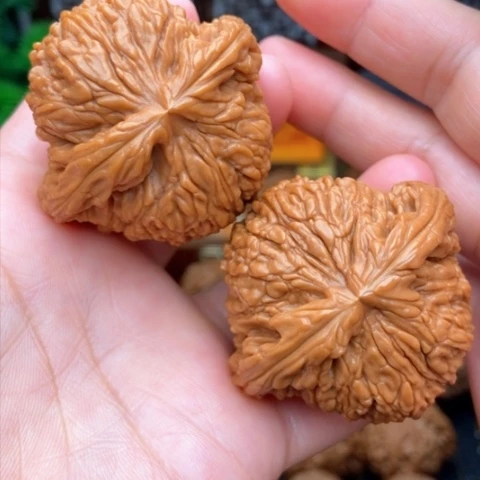 文玩核桃吊坠南疆49.7全品