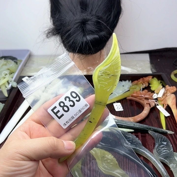 蛇纹石玉发饰合金世*