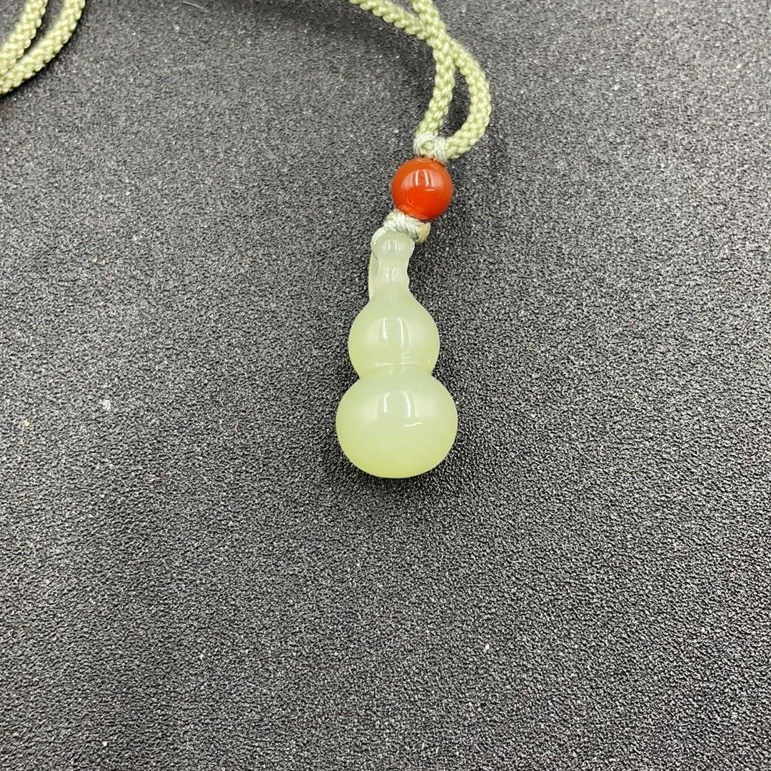 BY0207FLPC标01 和田玉葫芦吊坠