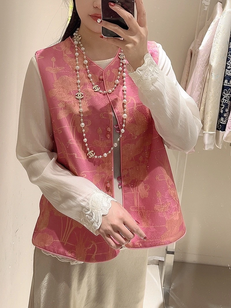 25019新中式V领双扣荷塘暗花国风马甲