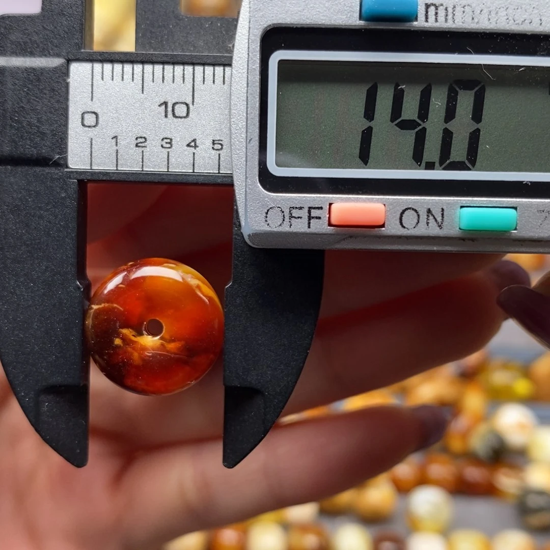 未镶嵌蜜蜡珠宝奇石