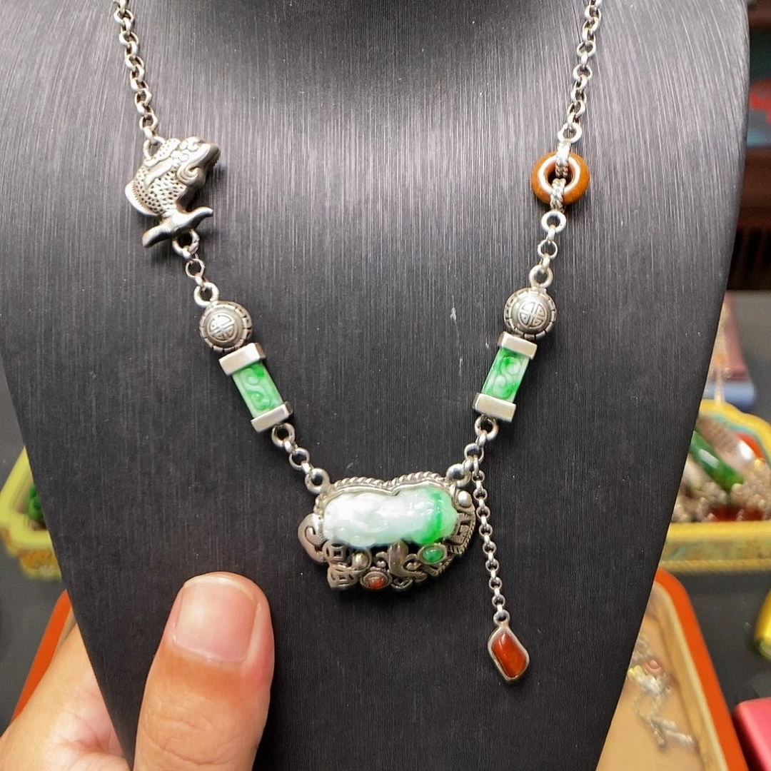 定制翡翠未镶嵌吊坠