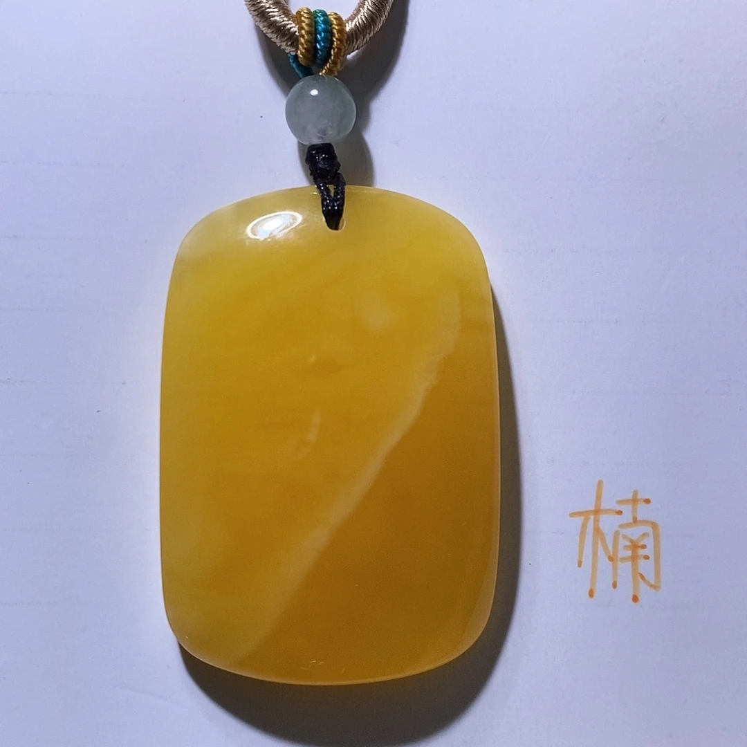 未镶嵌琥珀珠宝奇石