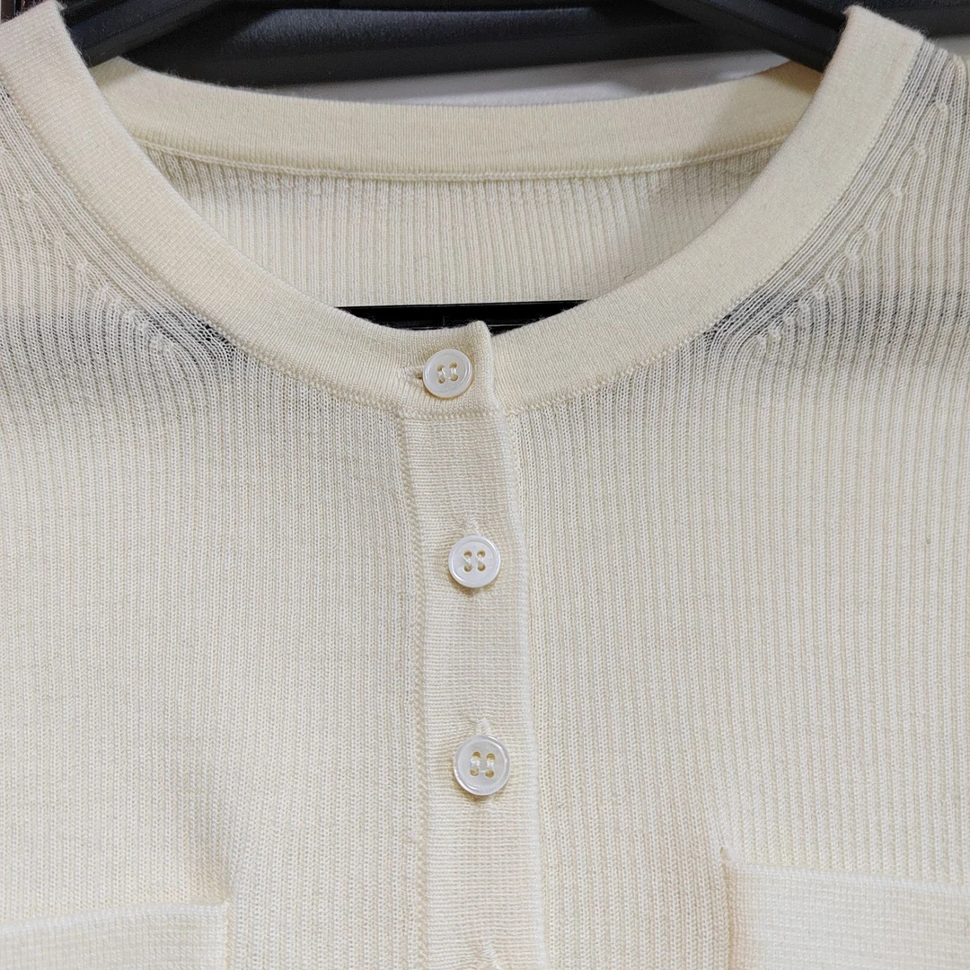 特！版衣 长袖白色针织衫 款号YP9412