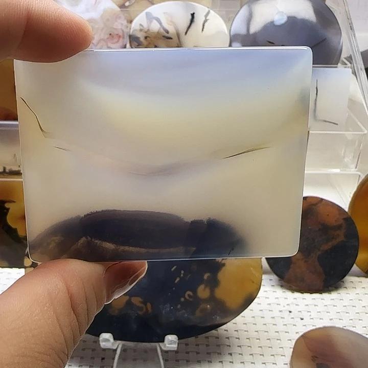 玛瑙/玉髓未镶嵌珠宝奇石