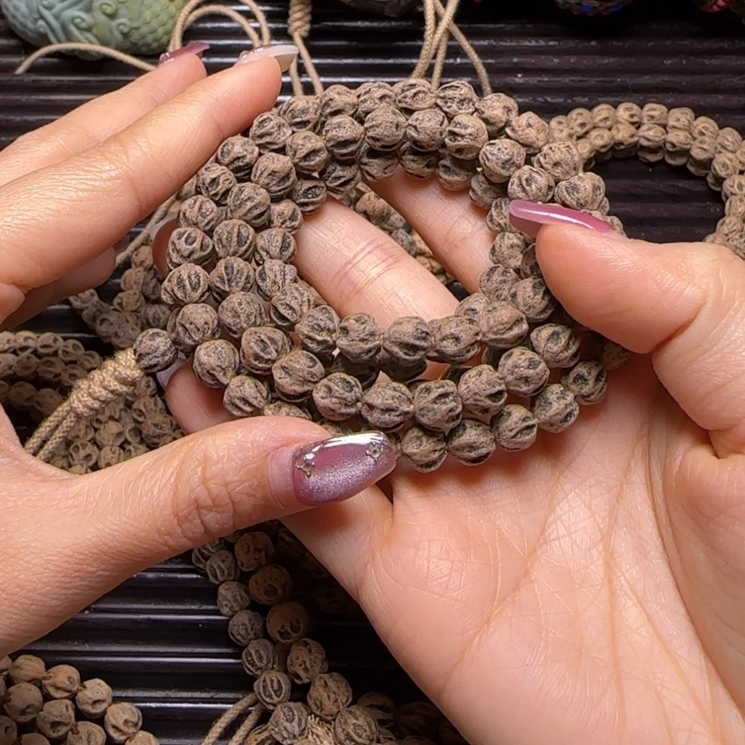 爱***@柏香籽/百香籽吊坠