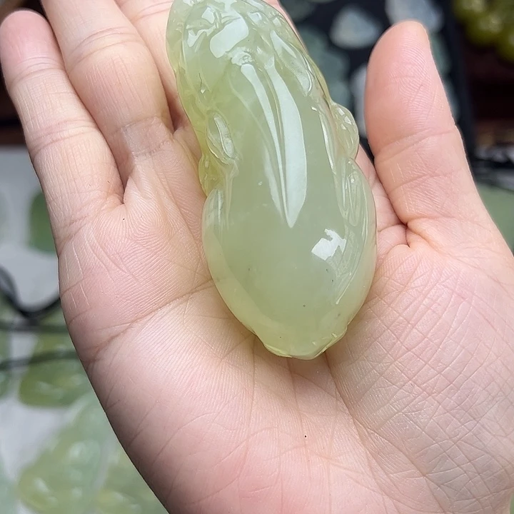 合金岫玉颈饰吊坠