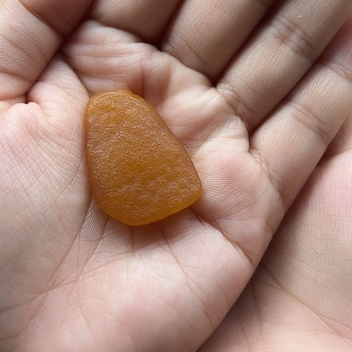 琥珀未镶嵌珠宝奇石原石打孔不退换