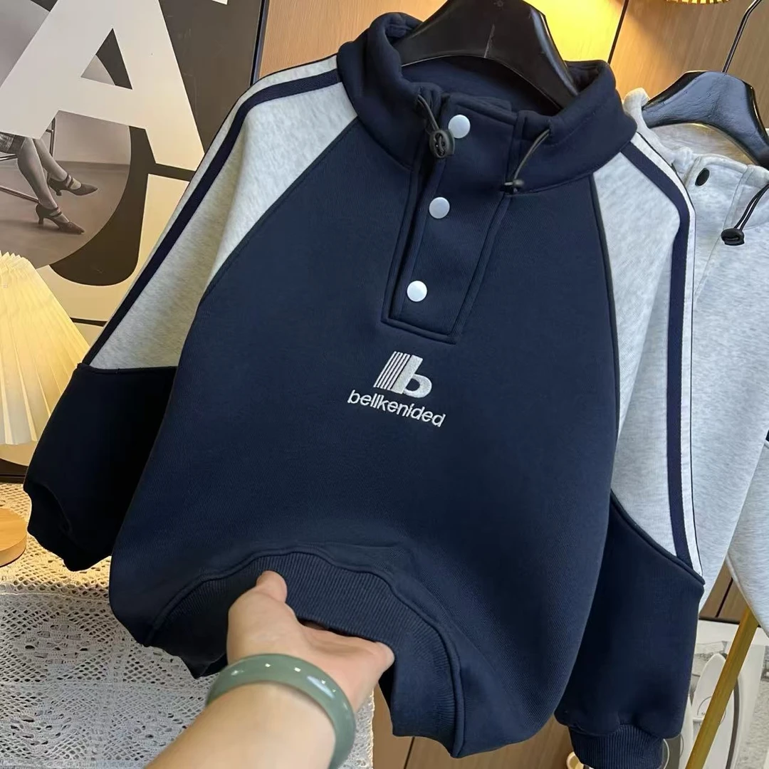 ~秋冬男童时髦设计字母拼接潮酷半高领卫衣S10965