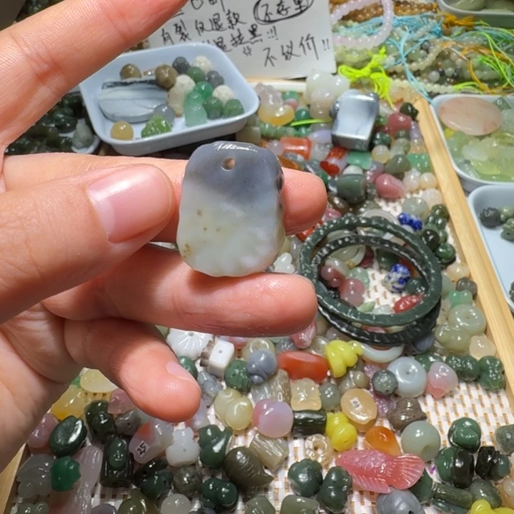 和田玉未镶嵌珠宝半成品