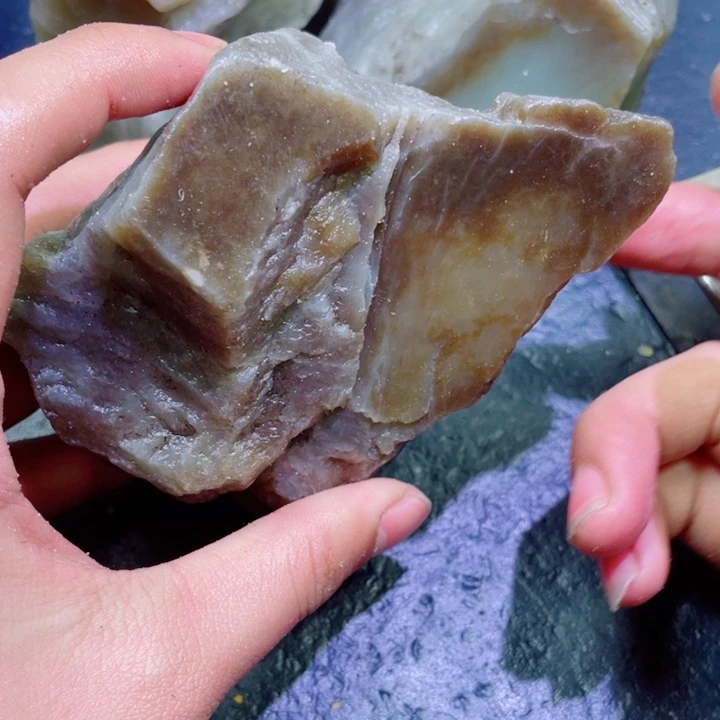 和田玉未镶嵌珠宝半成品