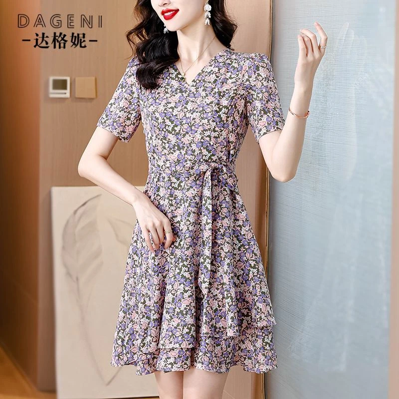 气质V领碎花雪纺连衣裙女2025夏季新款收腰系带A字裙高级感茶歇裙