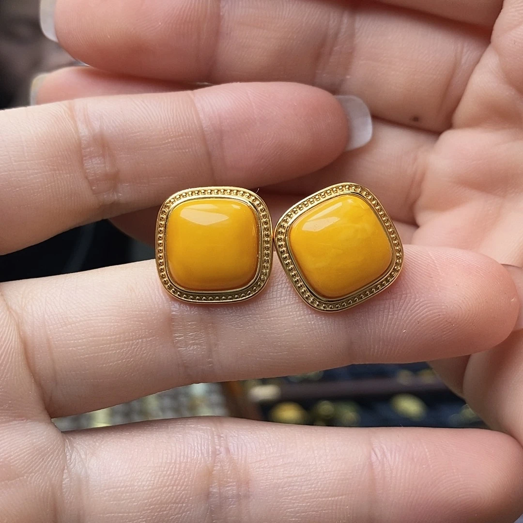 琥珀未镶嵌裸石成品