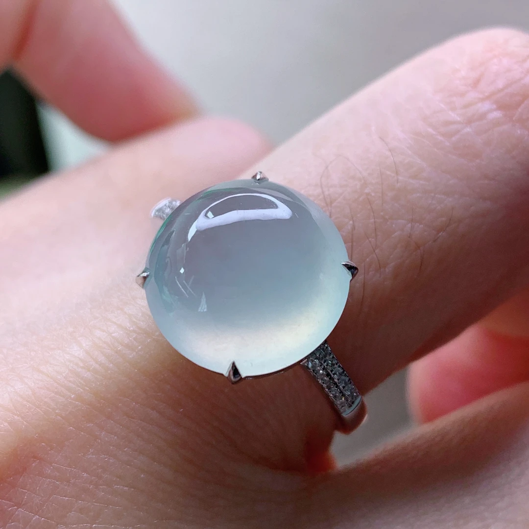 天然缅甸A货翡翠高冰种起光蛋面镶18k金戒指12.1*12*4.8mm