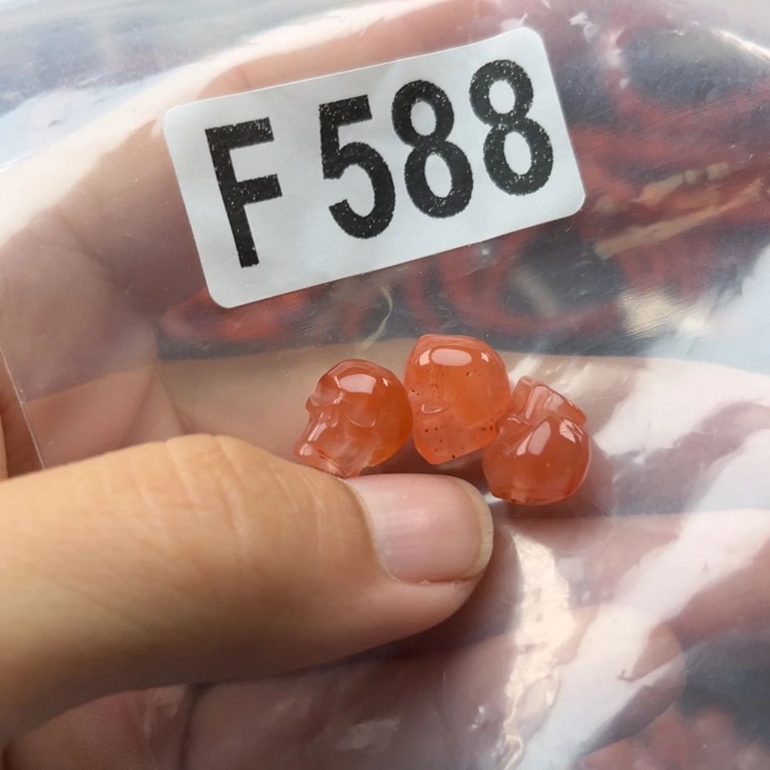 南红玛瑙未镶嵌珠宝奇石