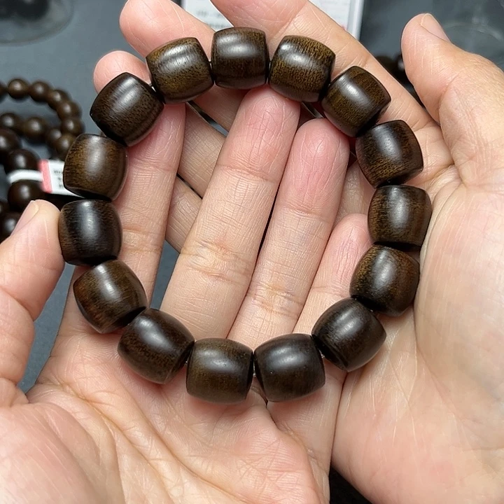 沉香手串?****童白棋玉化