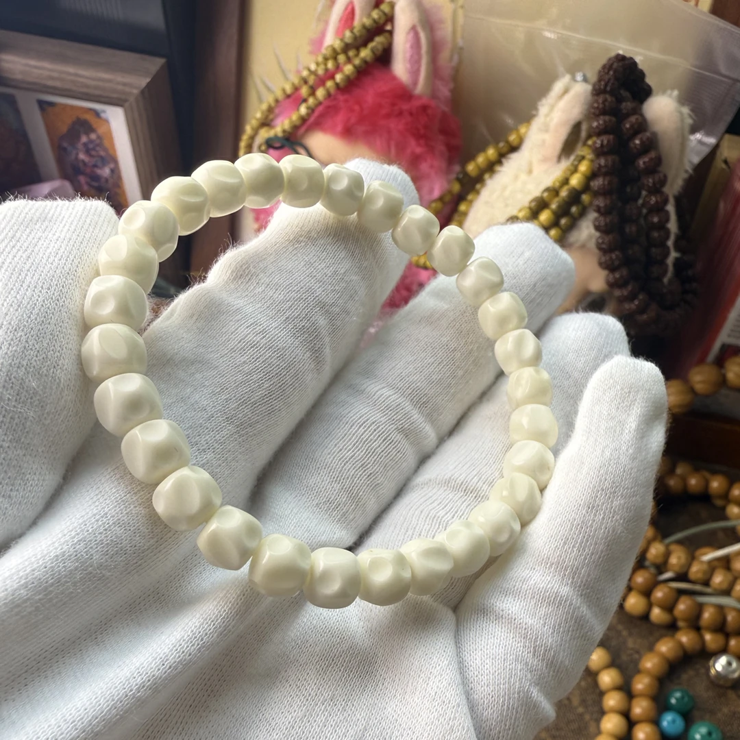 白玉菩提精工巧克力，精修圆孔，原生态老料子