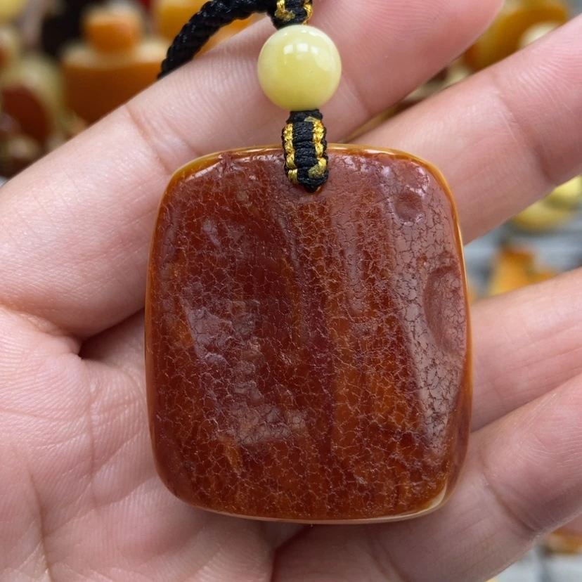 【闪购商品】琥珀颈饰未镶嵌