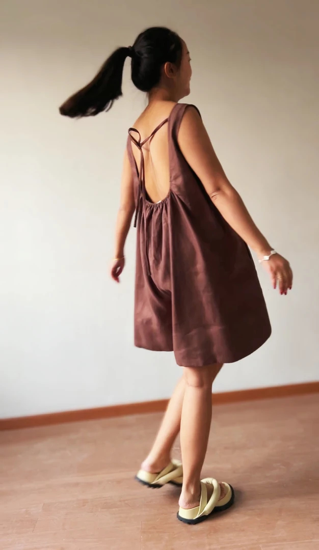 高级咖色露背系带连衣裙裤法式设计感小众礼服裙夏日度假小裙裤