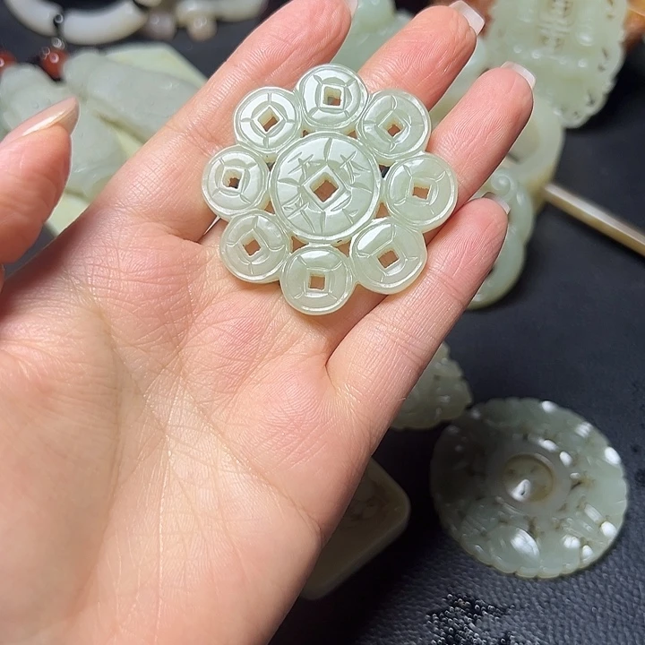 和田玉未镶嵌颈饰