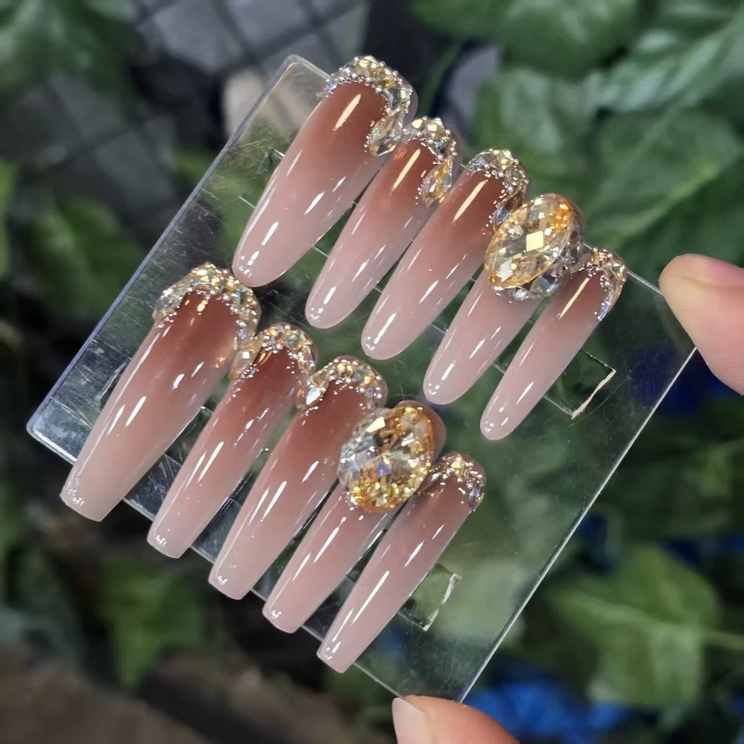 金色黎明丶(定制钻+小钢珠+无缝隙)珠宝级丶手工穿戴甲默认微瑕