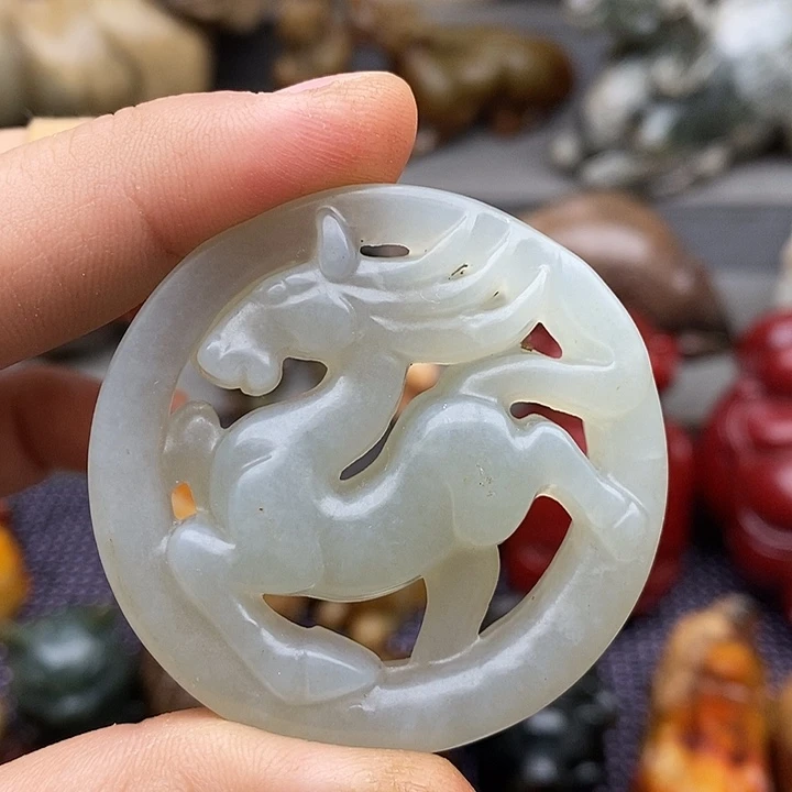 未镶嵌蛇纹石玉颈饰