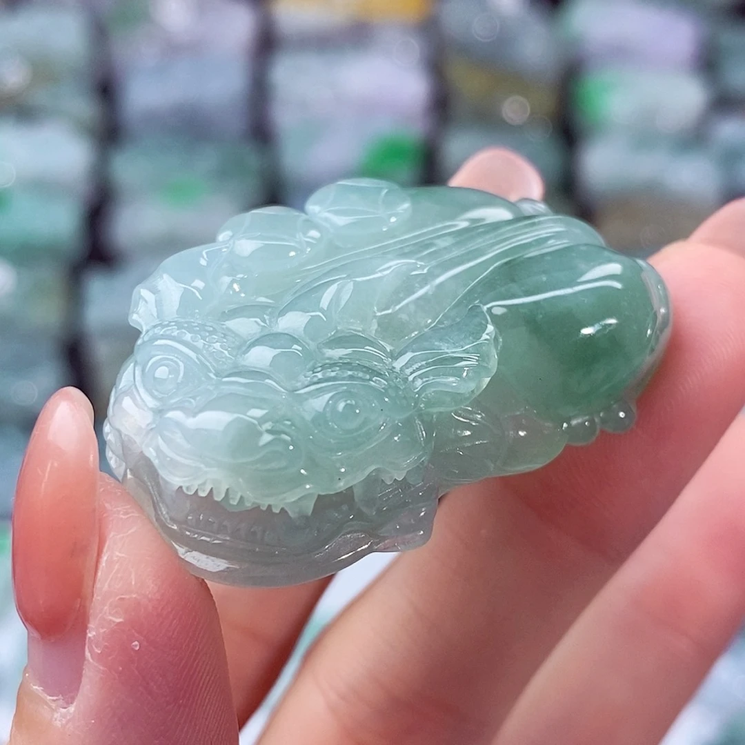 颈饰未镶嵌翡翠天然