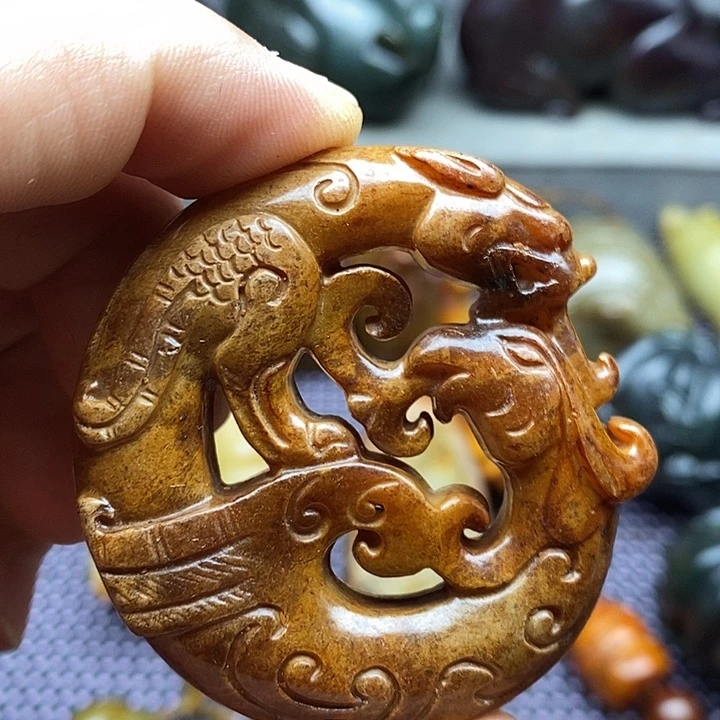 未镶嵌蛇纹石玉颈饰