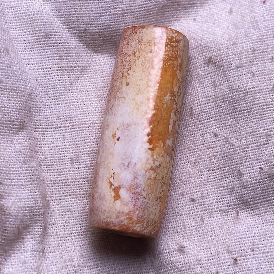 和田玉（糖玉）车挂未镶嵌玉**缘