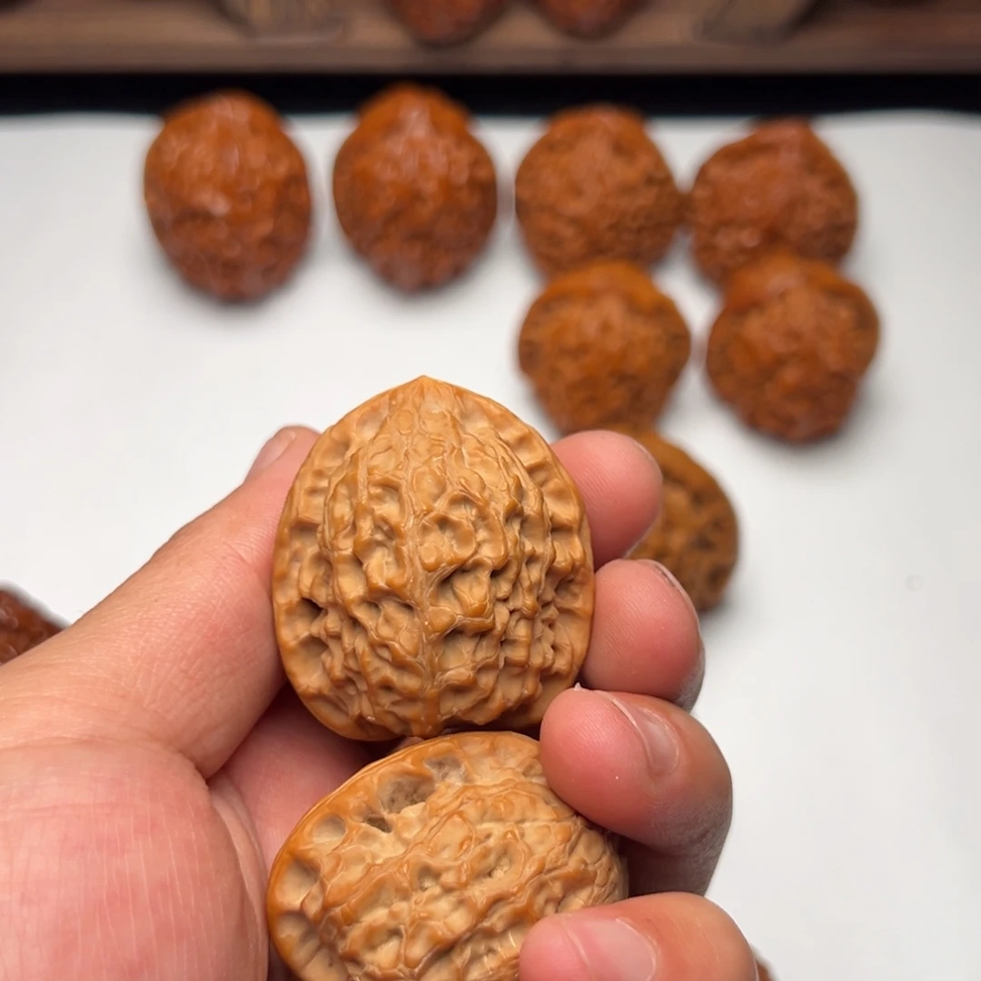 明***哒吊坠文玩核桃朝阳洞