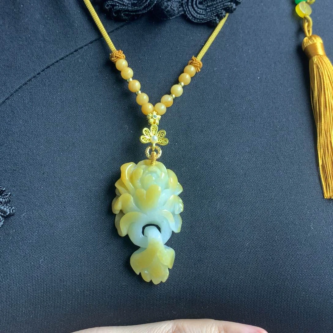 翡翠颈饰未镶嵌翡翠