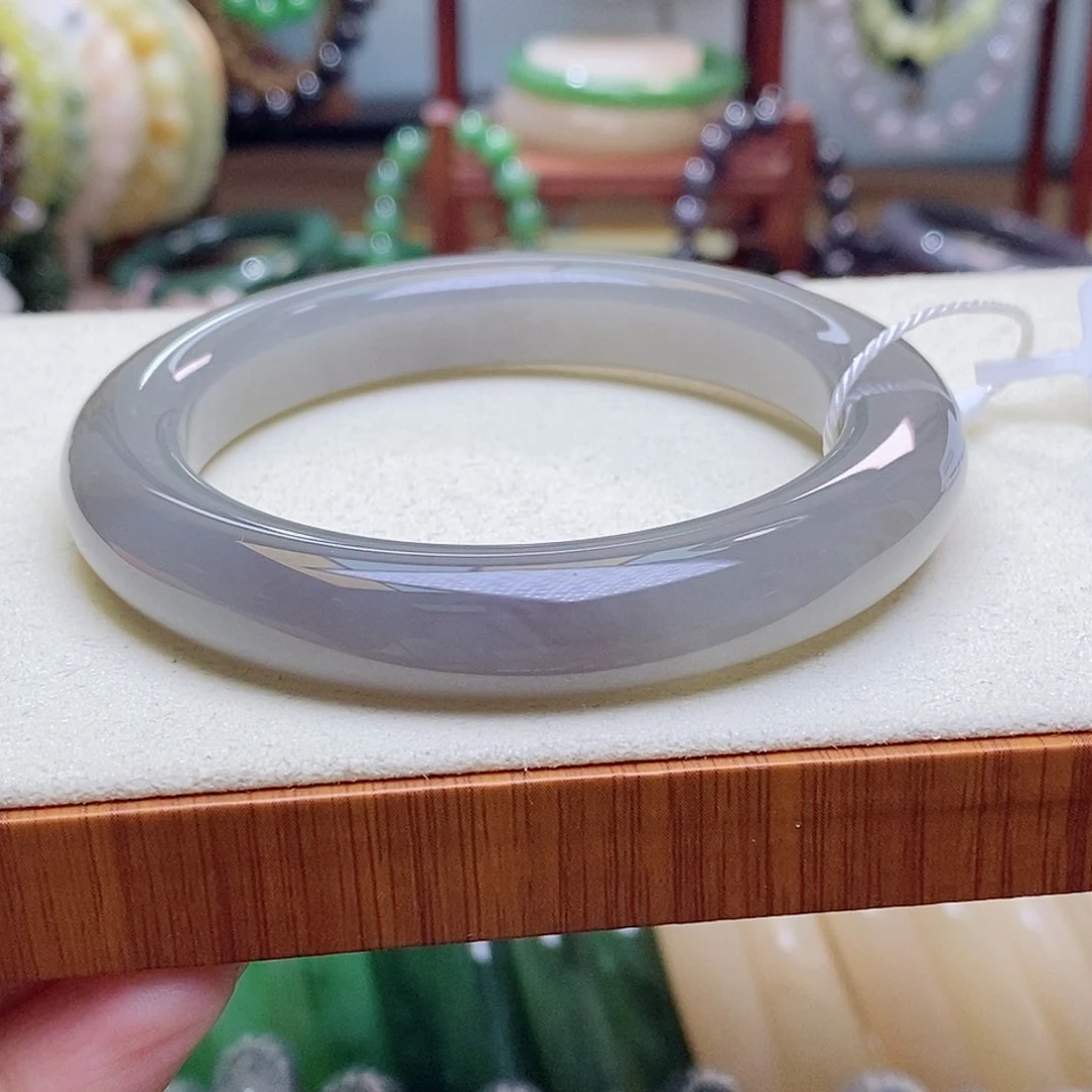 和田玉未镶嵌颈饰58+福利价浓烟紫冰底脂膏级手镯