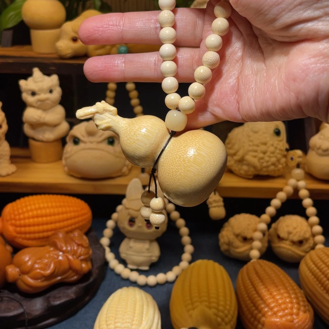 香榧木竹雕作品被国际书画展并入选展览