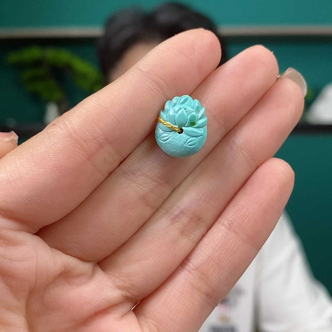 未镶嵌绿松石颈饰