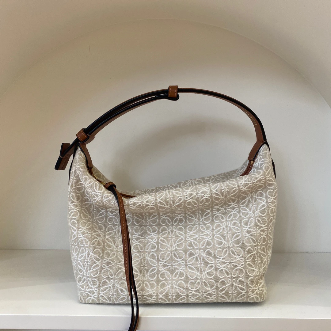 95新 LOEWE/罗意威 11946462/KIKIFIFI/饭盒包