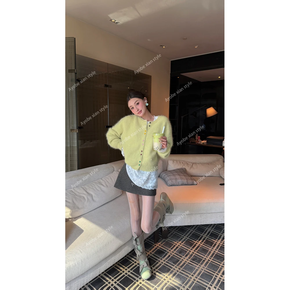 【AYOBE】小贤  高品浣熊绒氛围感色彩纽扣羊毛衫