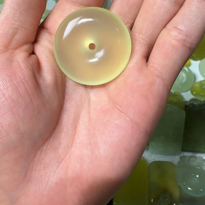 蛇纹石玉未镶嵌吊坠(不含链)